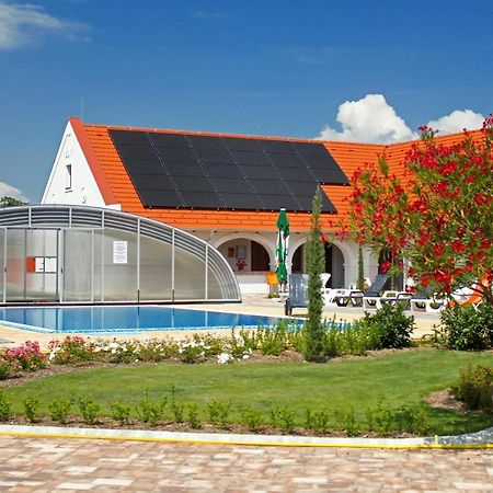 Margareta Panzio Hotel Horvatzsidany Ngoại thất bức ảnh
